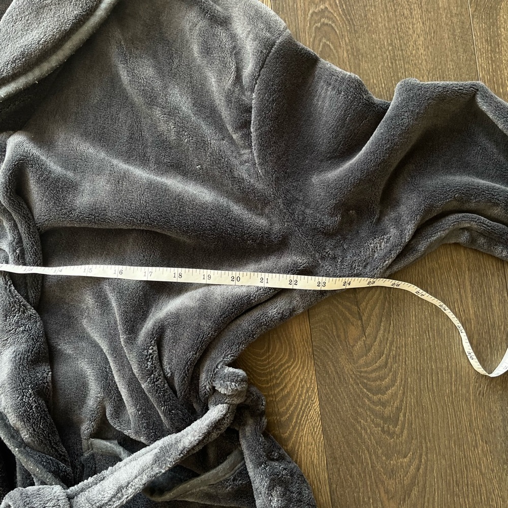 NWOT NY Threads Plush Robe - Picture 7 of 11